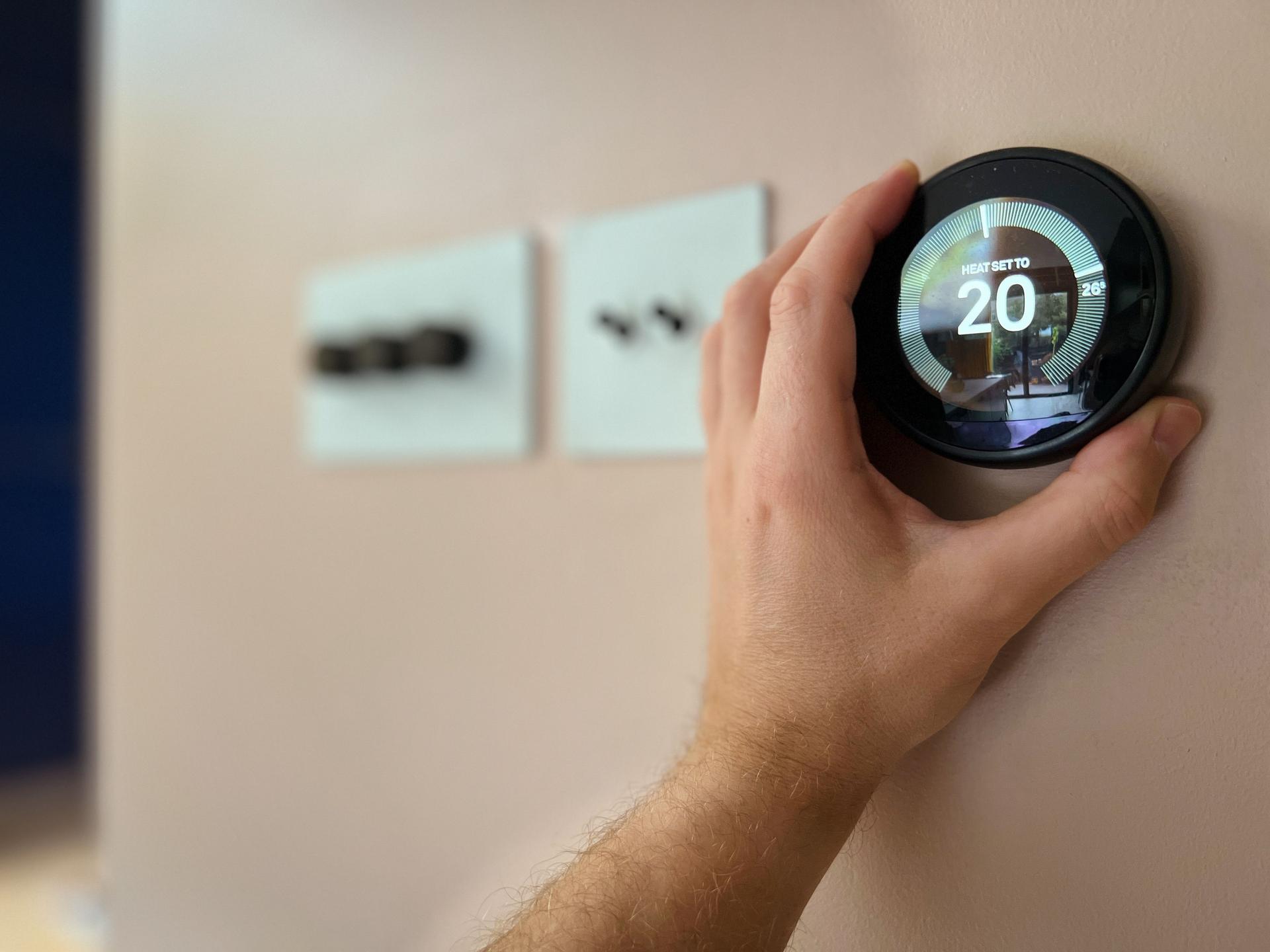 Regulating heating temperature with a modern smart thermostat